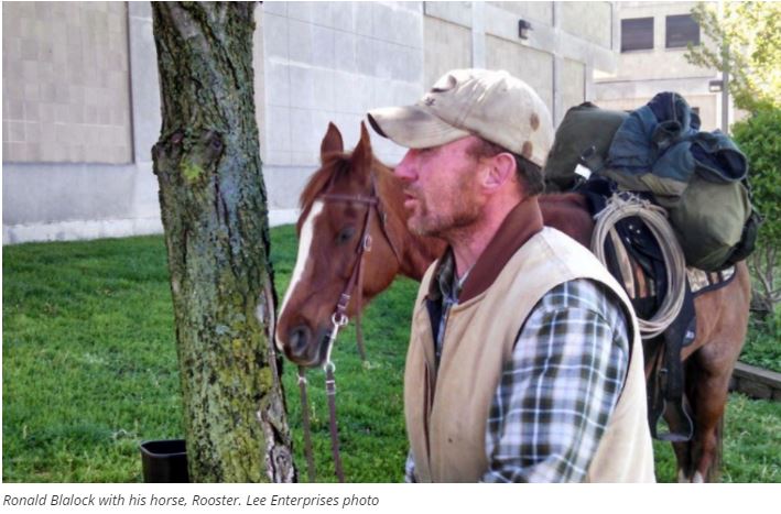 ride horse to court
